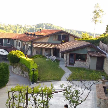 Гостевой дом Trattoria Del Bivio Cerretto Langhe Экстерьер фото