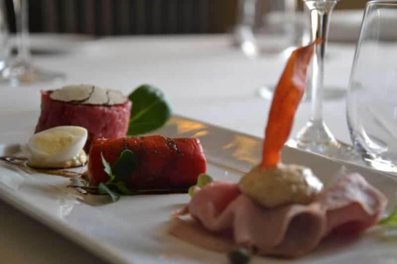 Гостевой дом Trattoria Del Bivio Cerretto Langhe Экстерьер фото