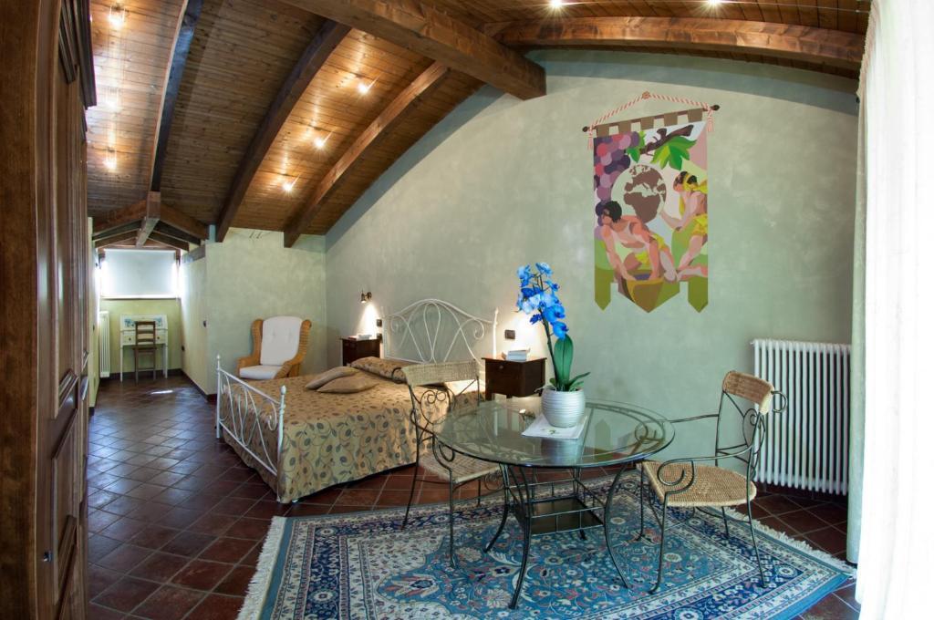 Гостевой дом Trattoria Del Bivio Cerretto Langhe Номер фото