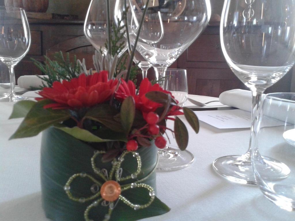 Гостевой дом Trattoria Del Bivio Cerretto Langhe Экстерьер фото
