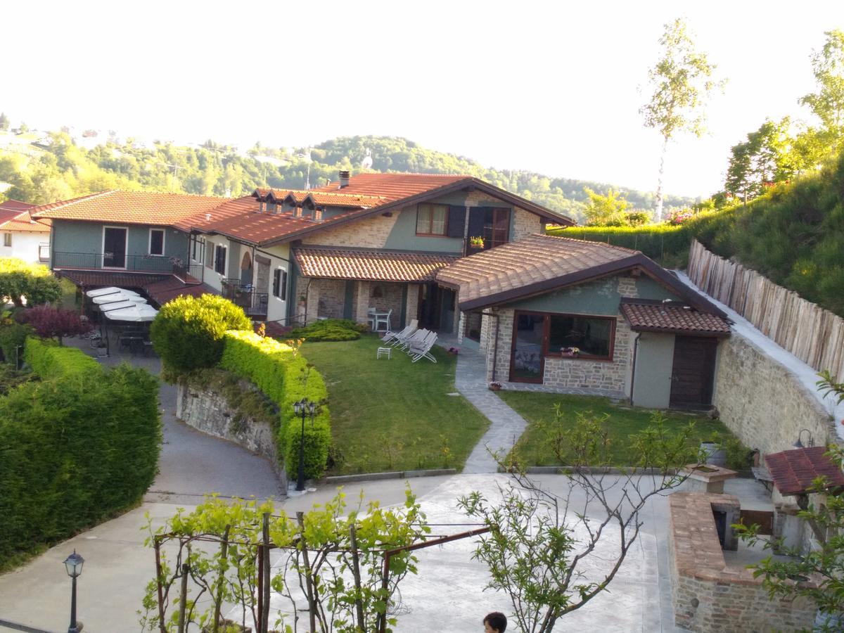 Гостевой дом Trattoria Del Bivio Cerretto Langhe Экстерьер фото