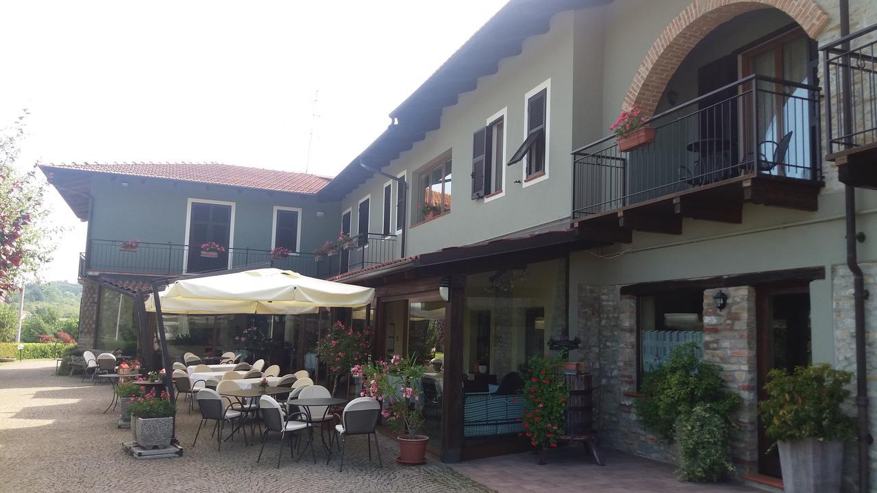 Гостевой дом Trattoria Del Bivio Cerretto Langhe Экстерьер фото